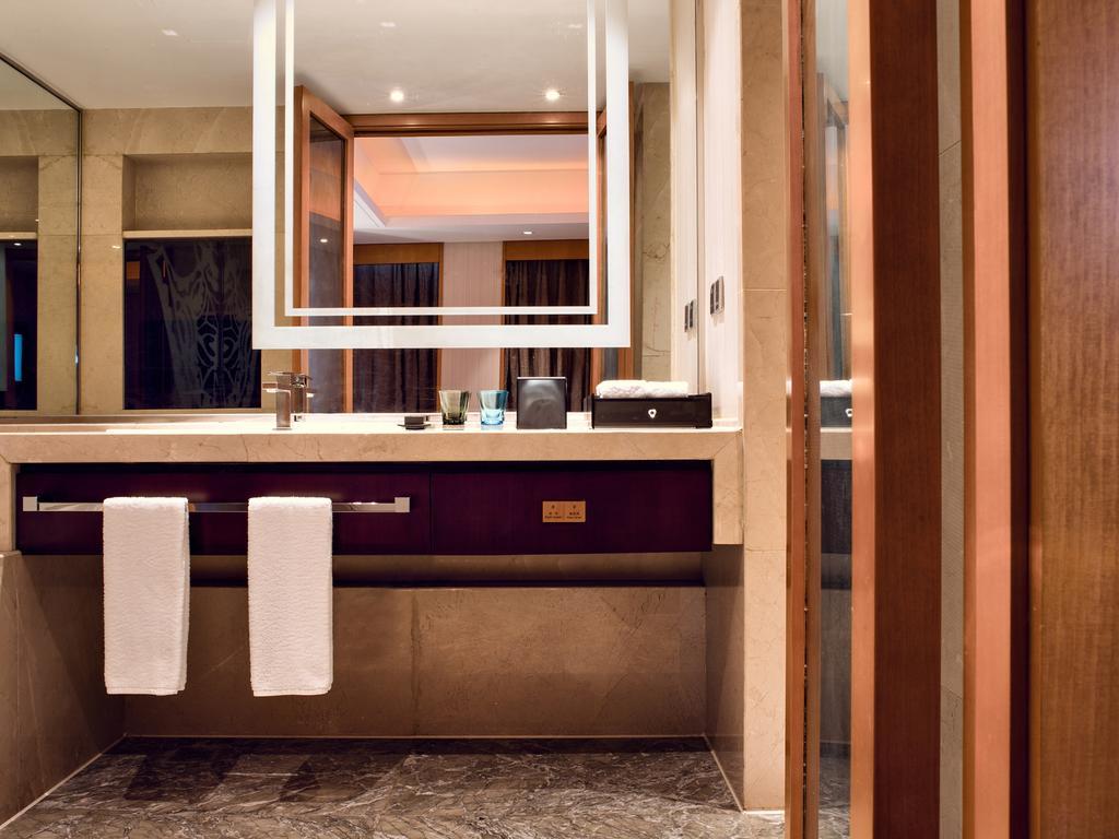 Lia! Chengdu Hotel Kültér fotó