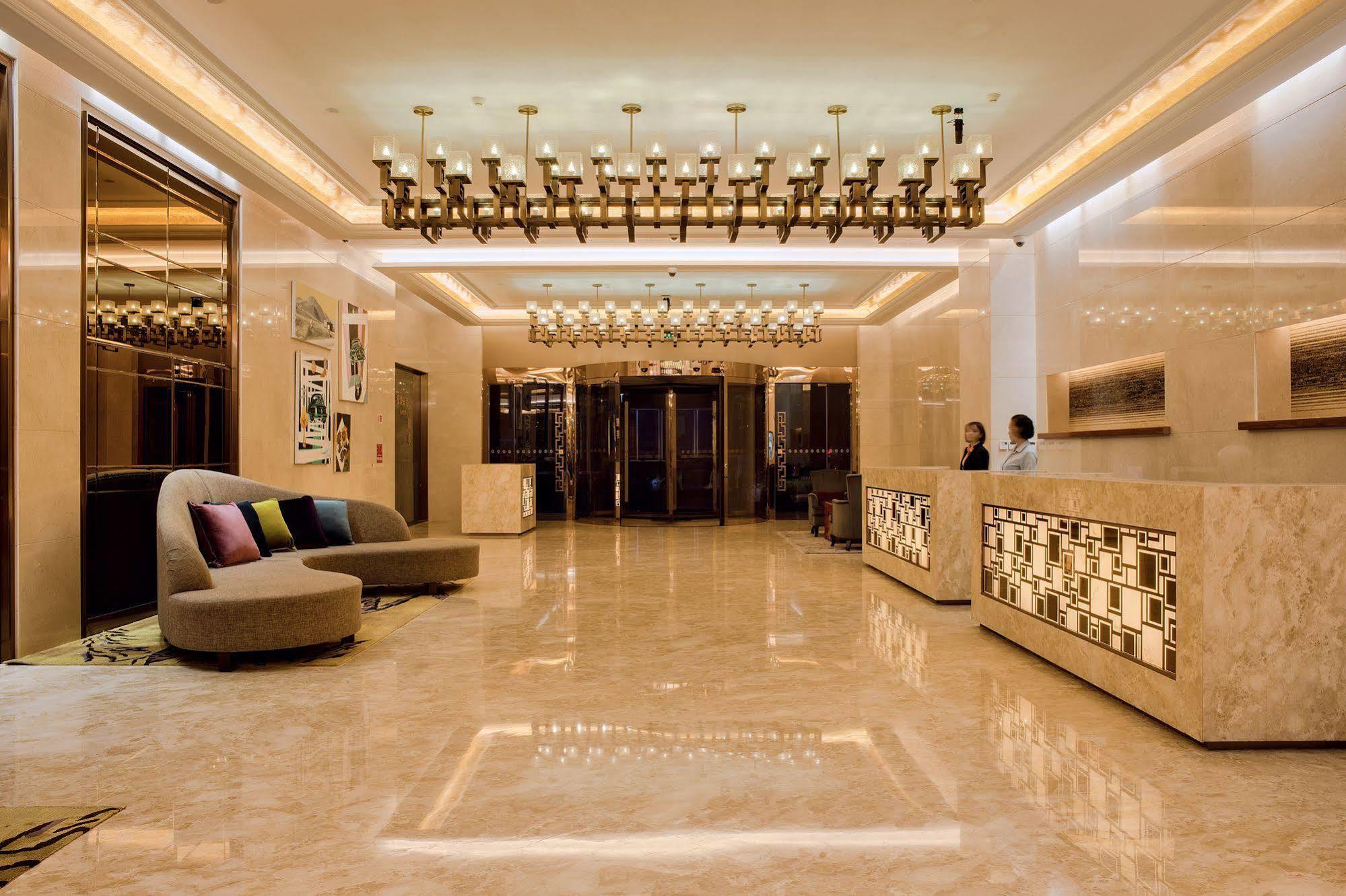 Lia! Chengdu Hotel Kültér fotó