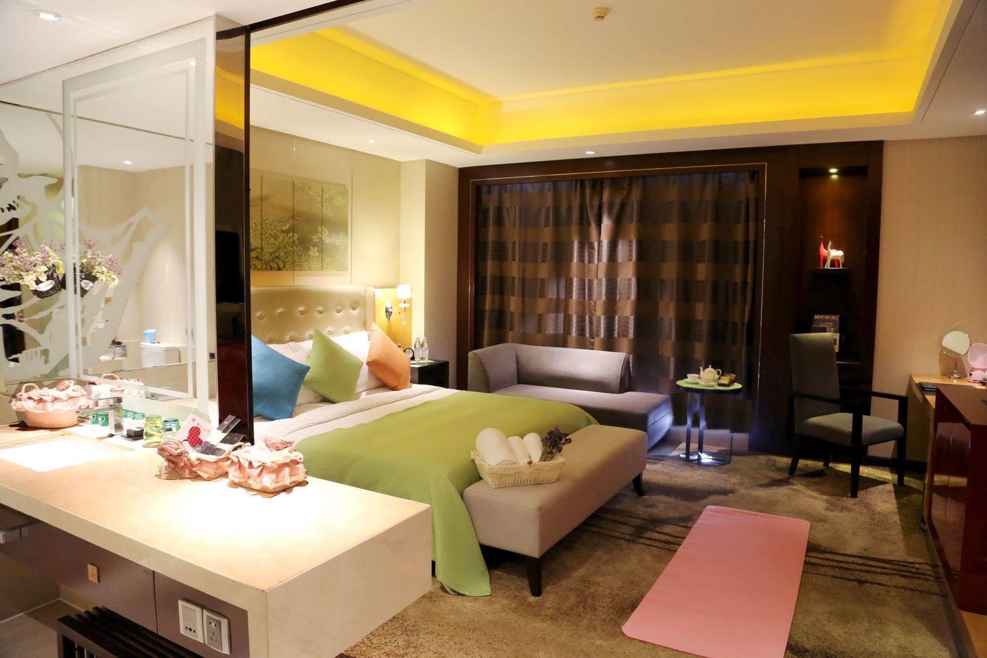 Lia! Chengdu Hotel Kültér fotó