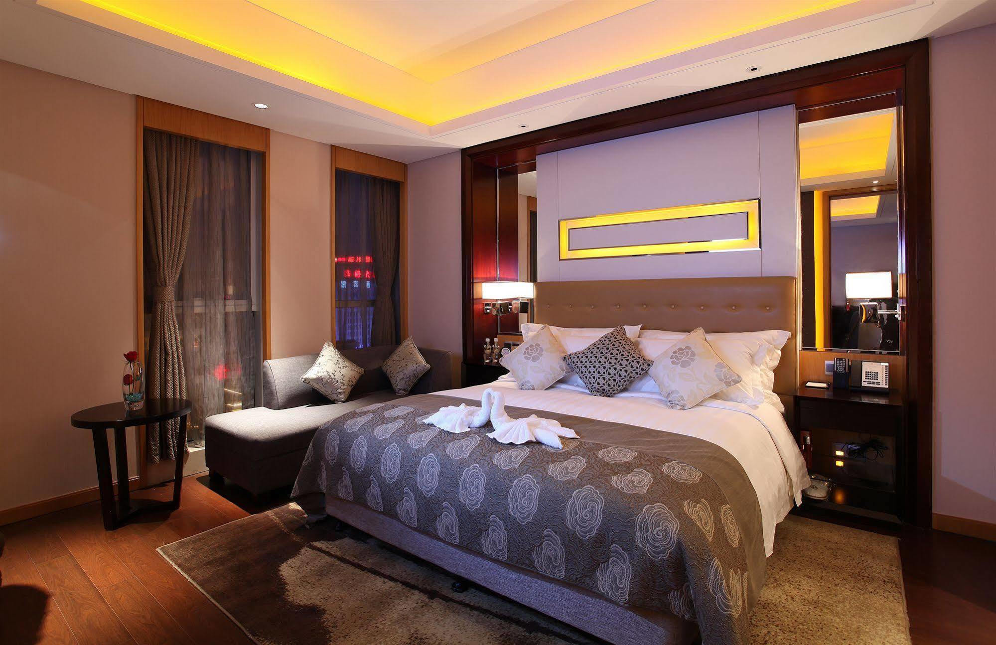 Lia! Chengdu Hotel Kültér fotó